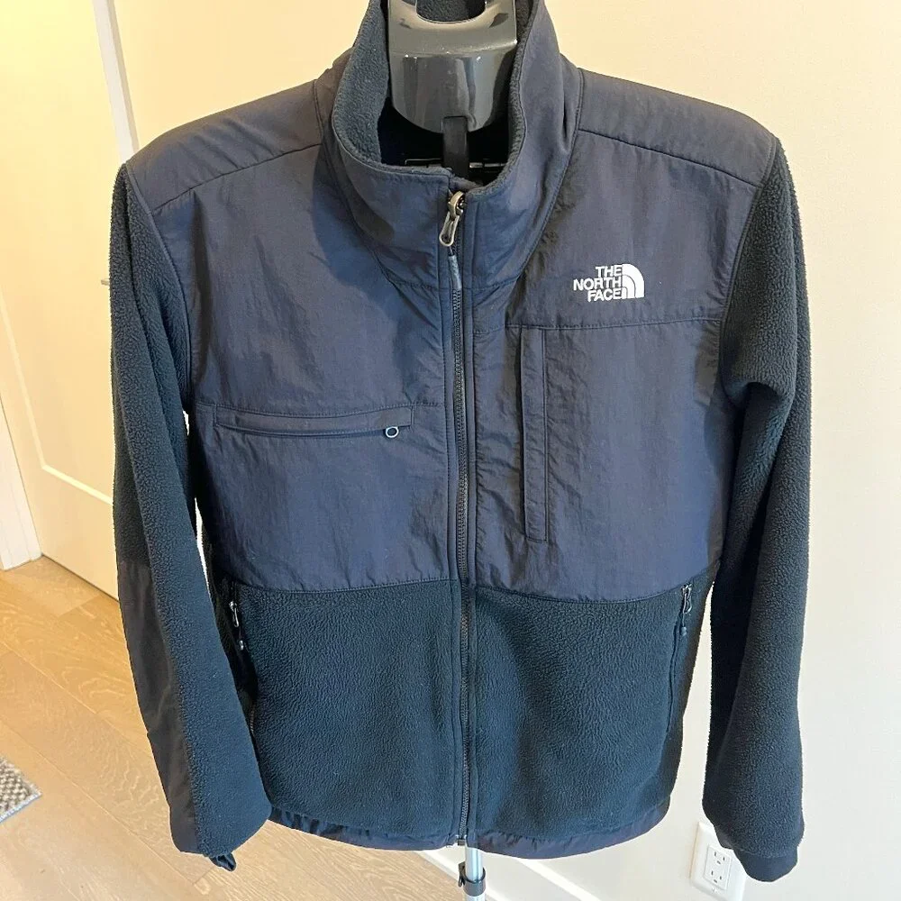 The North Face Black Denali Jacket (Size Medium) - Picture 1 of 8